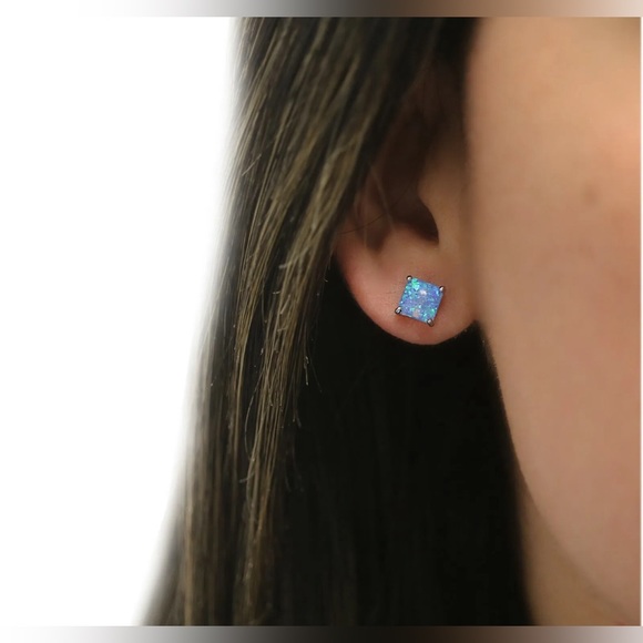 925 Sterling Silver 6mm Princess Cut Square Blue Fire Opal Stud Earrings - Picture 5 of 5
